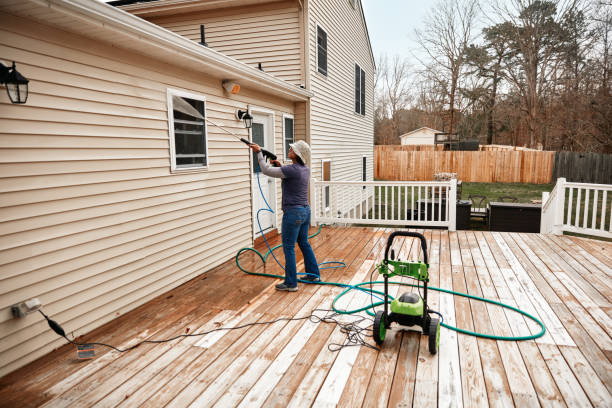 Best Garage Pressure Washing  in Petersburg, IN
